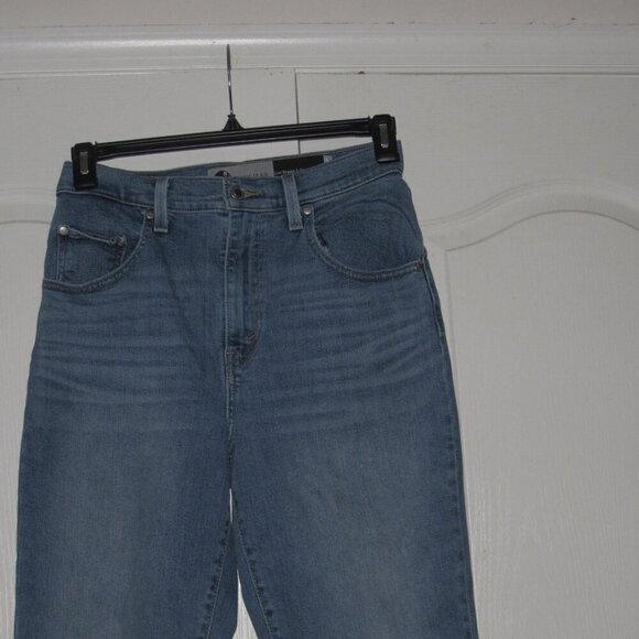 Levi’s SILVERTAB Mom Jean High Rise Medium Wash Jeans Size 28 - Picture 2 of 6